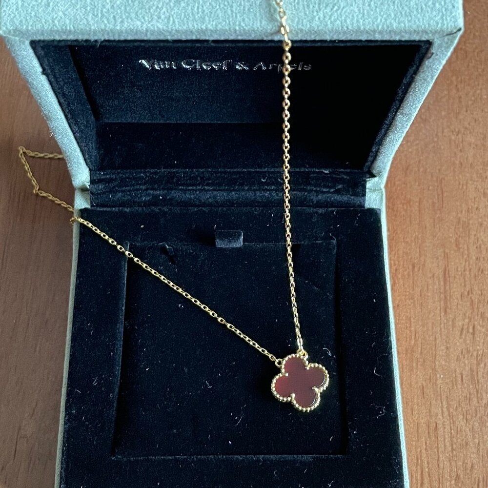 Van Cleef & Arpels  Necklace